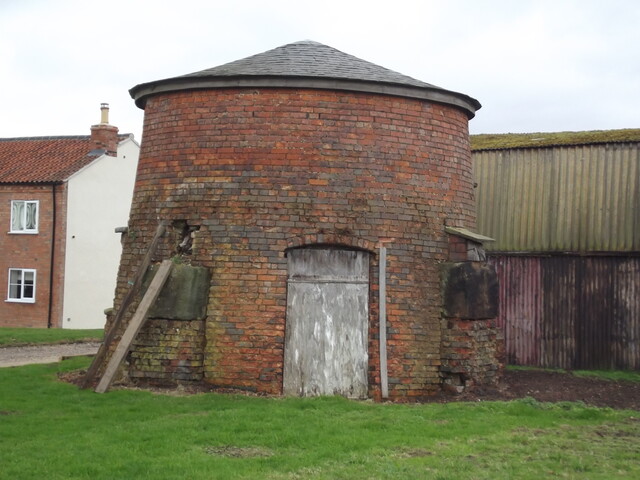Windmill at Mill Farm, Sand Lane, Besthorpe