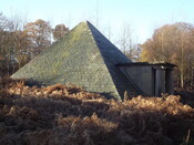 The Nelson Pyramid, Perlethorpe
