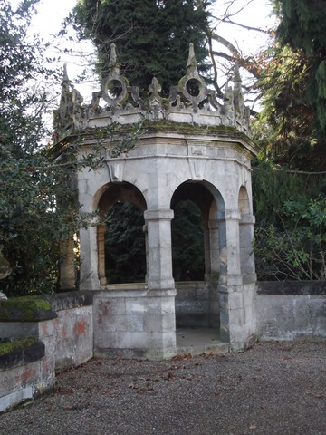 Terrace Walls and gazebos at Thorsby Hall, Thorsby Park, Perlethorpe