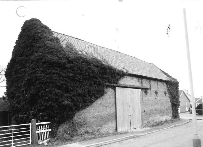 1.48.11 Barn at Meeting House, Meeting House Lane, S. Leverton 1985