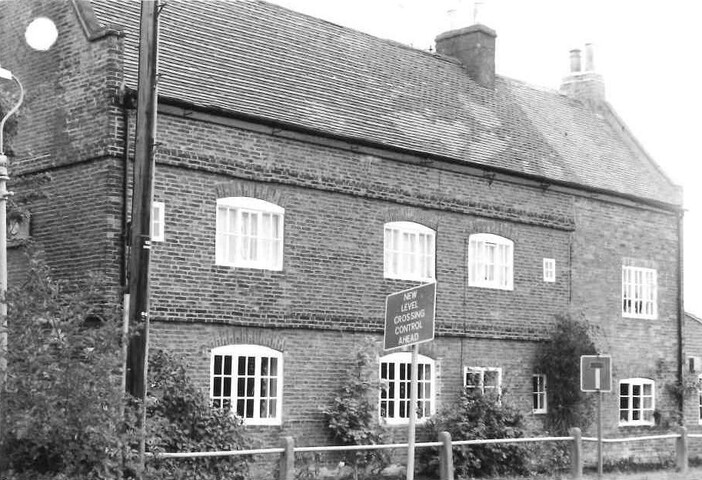 3.12.6 Kings Barn, Old Main Road, Bulcote, 1985.