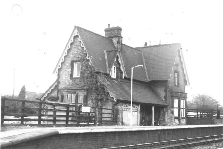 3.50.11 Lowdham Railway Station, Station Rd, Lowdham, 1985
